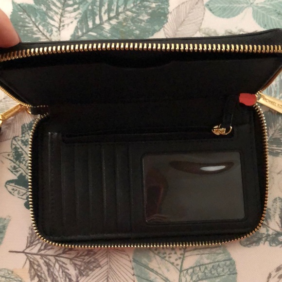 MICHAEL Kors Jet Set phone wallet - Picture 4 of 6